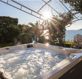 5 bedroom beachfront villa with pool on Ciova Island, Trogir, sleeps 12